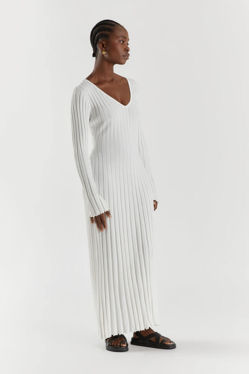 Robe midi en maille avec col en V