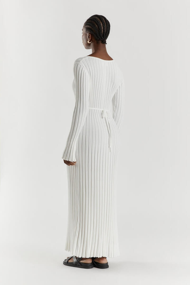 Robe midi en maille avec col en V