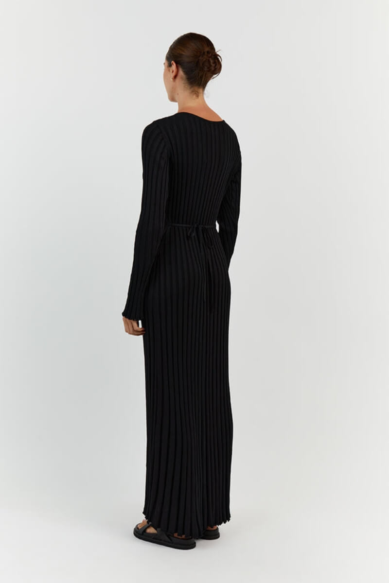 Robe midi en maille avec col en V